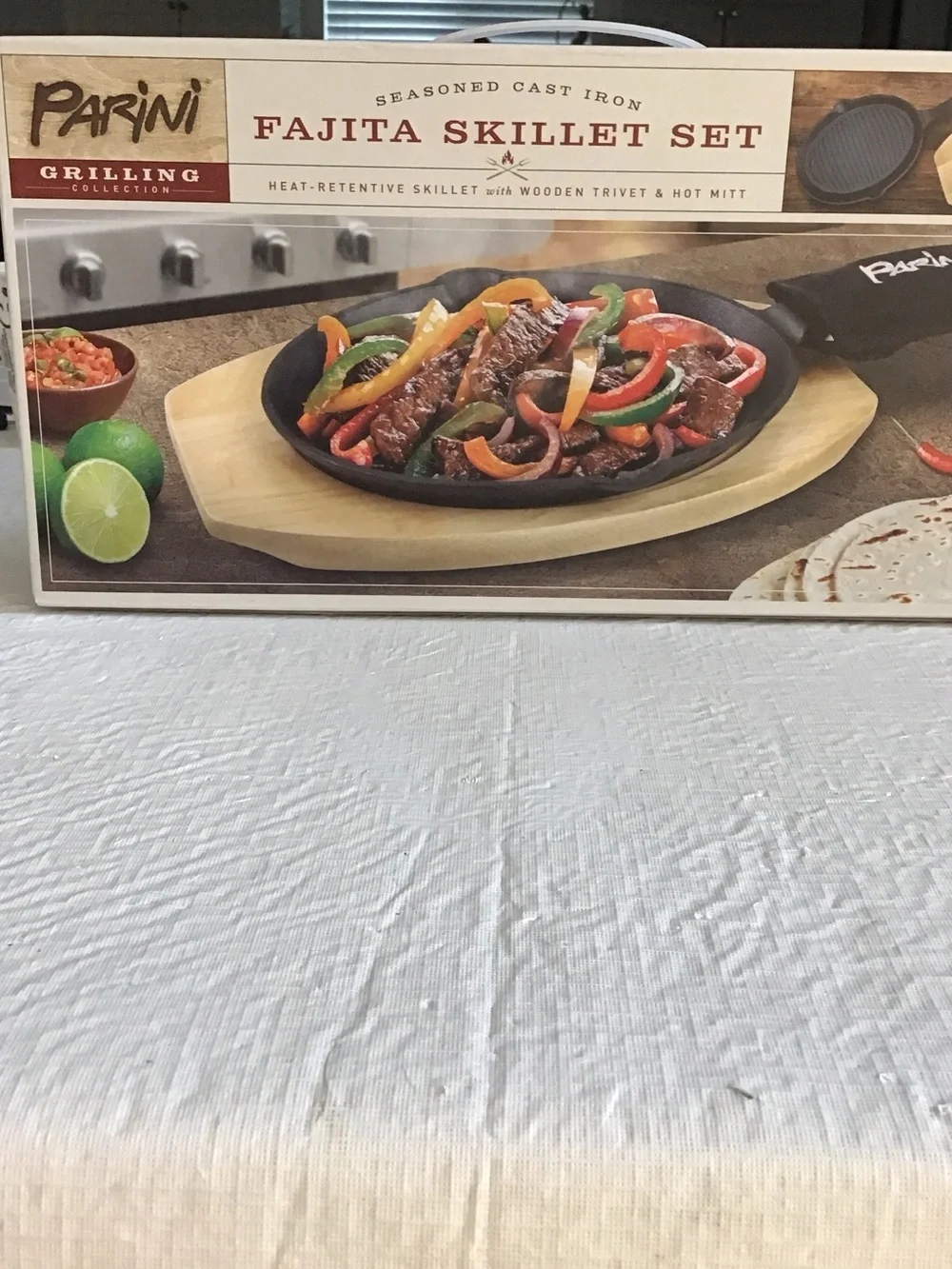 Parini Black Cast Iron Fajita Skillet Set